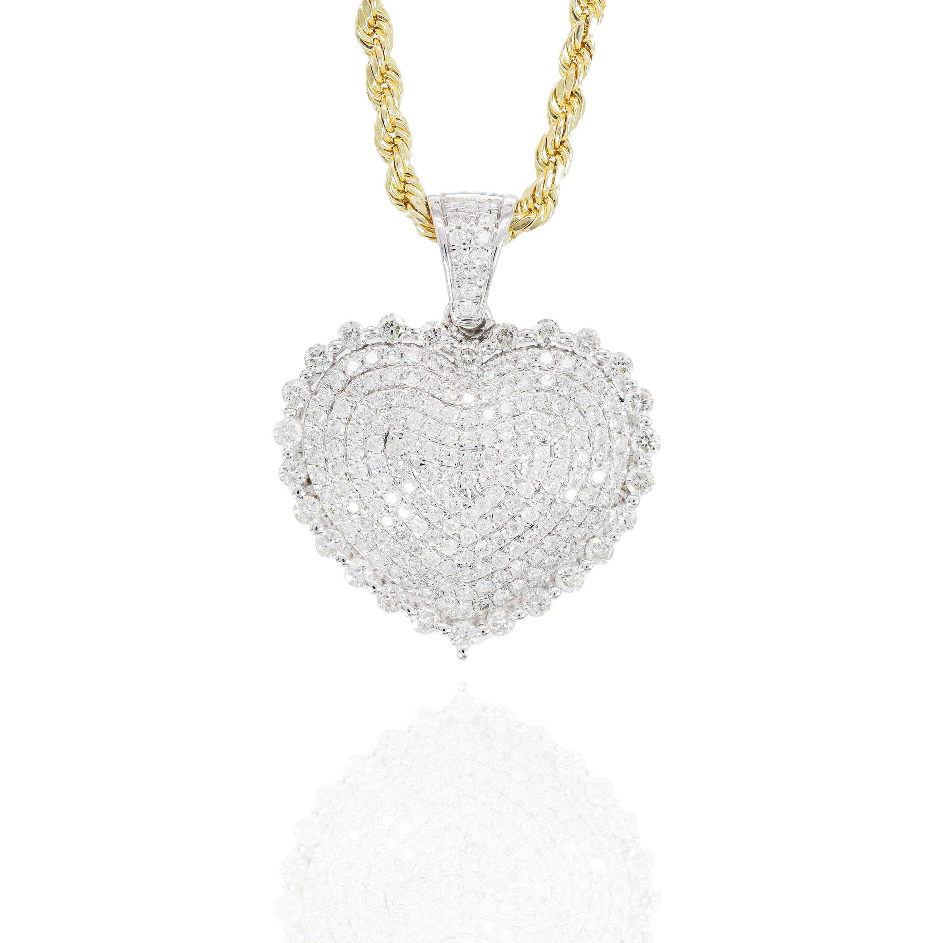 Diamond Heart With Big Pointer Border Pendant